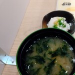 握り寿司 函太郎 - 豆腐と味噌汁