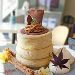 Micasadeco&Cafe - 栗と洋梨のモンブランパンケーキ　ふわふわパンケーキに栗ってね〜。最高♡