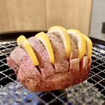 0秒レモンサワー 仙台ホルモン焼肉酒場 ときわ亭 - 肉塊レモン牛たん 1859円