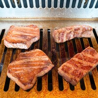 焼肉うしごろ 銀座並木通り店 - 厚切りタン、厚切りハラミ