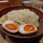 山崎麺二郎 - モチモチな太麺です。