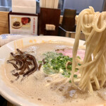 博多一幸舎 - 総本店専用幅広細平打ち麺