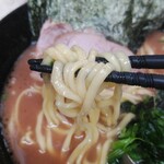 武道家 龍 - 麺をズズズズズ