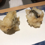 にい留 - 伊勢湾 鱧
      →皮と身の間のゼラチン部まで堪能できる伊勢湾の鱧天♪これは再度頂きたかったやつでございます(^O^)／堪りませんよね！！