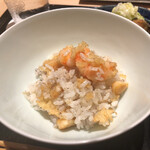 にい留 - この日は天バラをチョイス(^^)極上のゆかりを混ぜ込んだご飯と天バラ用の天ぷらを頬張る度に楽しめる天バラからはなかなか逃れられません(･･;)