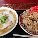 こく一番 ラーメン みどりや - スープも追加