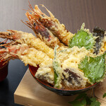 青島海鮮料理 魚益 - 料理写真: