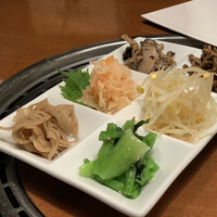 松阪牛炭火焼肉 東海亭 - 