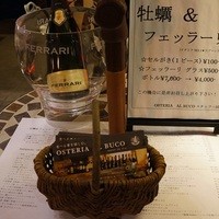 OSTERIA AL BUCO - 牡蠣&フェッラーリフェア案内