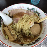 中華そば ふじ野 - 煮干よりは太い麺の様子