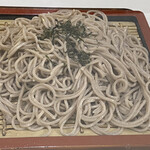 富士 - ざるそば
      普通盛りです