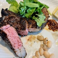 La Brianza - 北海道産ラムTボーン炭火焼き。自分ではおいしくお料理するのが難しいラム肉、しかも大好きな炭火焼き♡ 何よりシェフが選ぶラム肉はいつもおいしくて絶品！！ブリアンツァの炭火焼き大好物なのよ〜＼(^o^)／