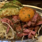 とんかつ ひろ喜 - ローストビーフユッケ（￥580）