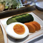 HAKKO食堂 - ◆ぬか漬け・・絶妙の漬け具合でこれ美味しい。これとご飯だけでも満足しそう。♫ ゆで卵もぬか漬けです。