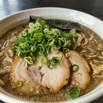 中華そば まがりすけ - 背脂煮干しそば(ラーメンです)