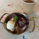 チイナ邸 窯焼きピザ＆生パスタ＆大衆イタリア料理のダイニングバー - 