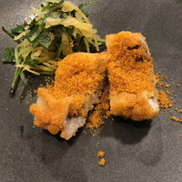 ピアット ディ テアトロ ヒビ - ハモのカツレツ　カラスミかけ　付け合わせのサラダ最高‼︎