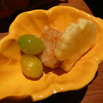 銀杏と海老芋・さつま芋を揚げたもの