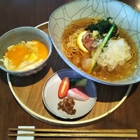 島おでん MIKE 神戸店 - 炙り真鯛の冷やし島れもんらぁめん（※期間限定）島の野菜とかわばた味噌、ミケの玉子丼 1,430円