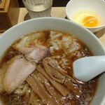 笹塚 大勝軒 - 中華麺（小）にワンタンと生玉子