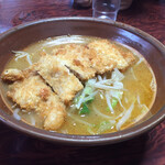 八番食堂 - 味噌カツラーメン