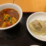 餃子の王様 龍吟 - 鶏肉のラーメンセット850円