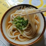 上杉食品 - 麺のリフトアップ