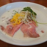 麺屋 美鶏 - ゆず塩エスプーマ  ( 期間限定 )