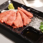 厚切り仙台牛タンと黒毛和牛食べ放題 焼肉倶楽部 - 