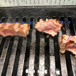 ひとり焼肉 美そ乃 - その２を焼いた