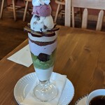 クリクリ - 洋栗とブドウのぱふぇ¥1050
      ~2021.9.26