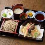 Teuchi Soba Tsuruki - 天ぷら定食