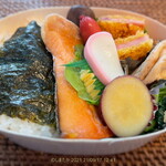 Obanzai Miki - 鮭弁当
