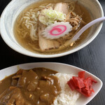 Sano Ramen Koma - ランチのラーメン(醤油)とミニカレーランチセット
