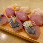 幸寿し - 地物主体のおまかせ寿し
      鯵、鰤、バイ貝