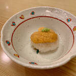 幸寿し - 地物主体のおまかせ寿し
      雲丹