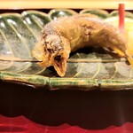 銀座 しのはら - 子持ち鮎の唐揚げ