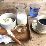 Tsuki Cafe - モーニング（グラノーラ＆コーヒー）