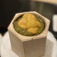 日本料理 晴山 - ウニご飯投入