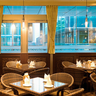 非日常空間と上質なインド＆タイ料理｛貸切可能｝