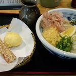 手造りうどん 楽々 - ぶっかけ大盛り、ちく玉天トッピング(別皿)