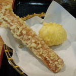 手造りうどん 楽々 - ちく玉天（アップ）