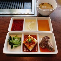 十勝ハーブ牛焼肉 MONMOM - 