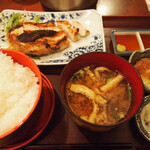 炭火焼食堂 こがね屋 - 