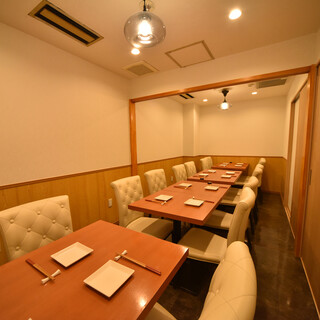 You'll be happy with the comfortable seating. Completely private rooms for up to 8 people are also available.
