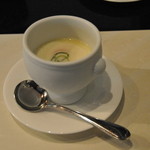 茶寮　六三郎 - 温泉玉子入り冷製スープ