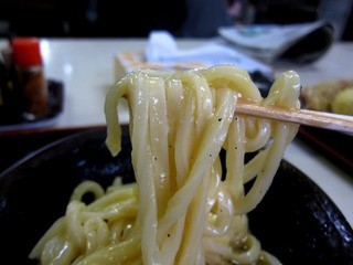 手打十段 うどんバカ一代 - 2012年10月 釜バターうどんはバターで表面が光る