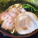 無さぼり家 - チャーシューはバラとモモ。