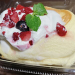 BASE Diner - テイクアウト
                        秘密のパンケーキ　594円