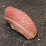 鮨 大地 - 献上鰤の漬け